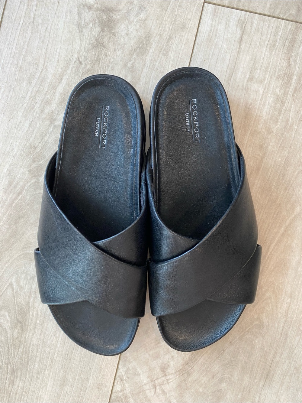 Rockport Leia black leather minimalist slides 7